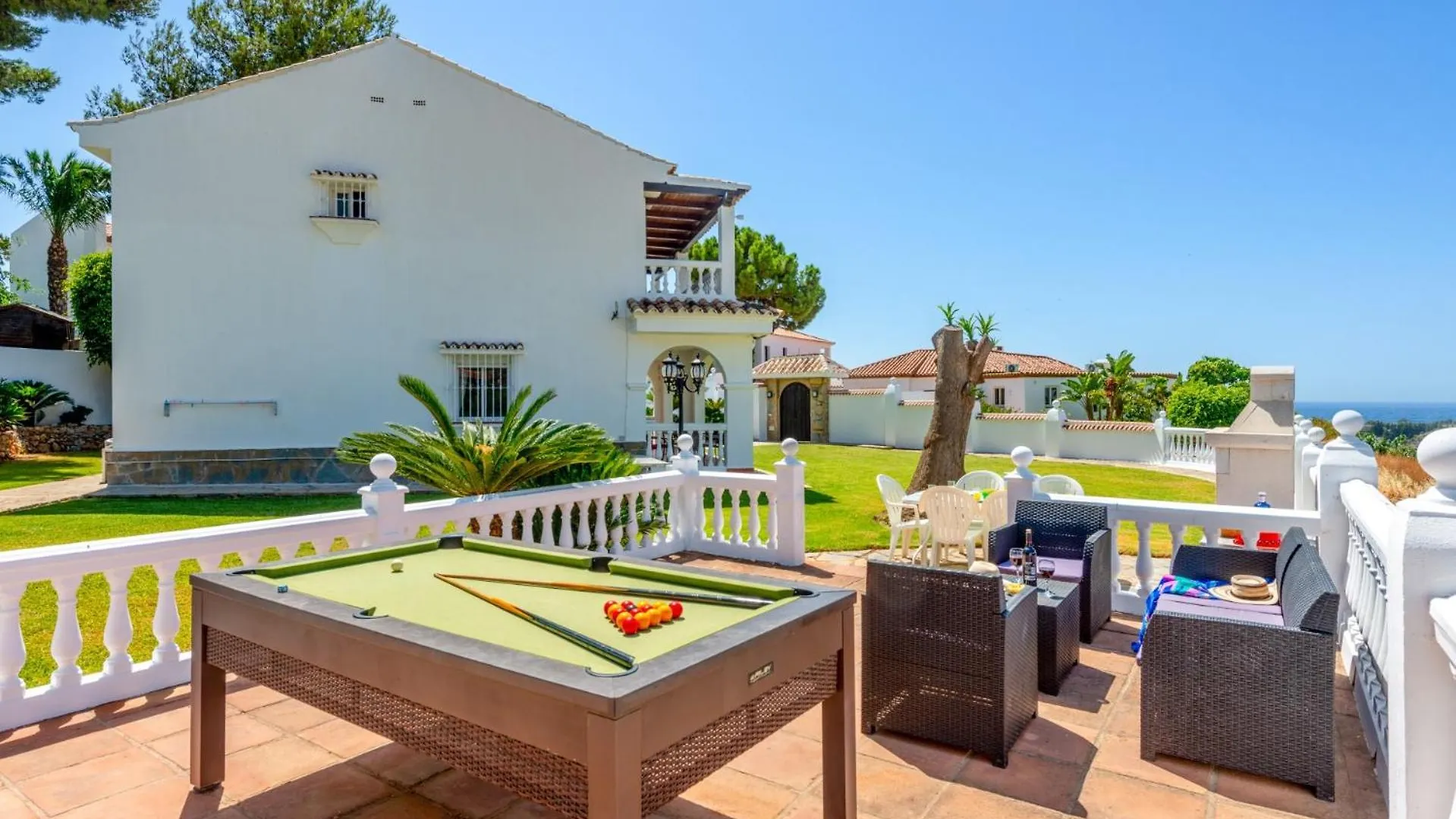 Villa Holivista Elegant 4-Bedroom Spanish Villa In Estepona